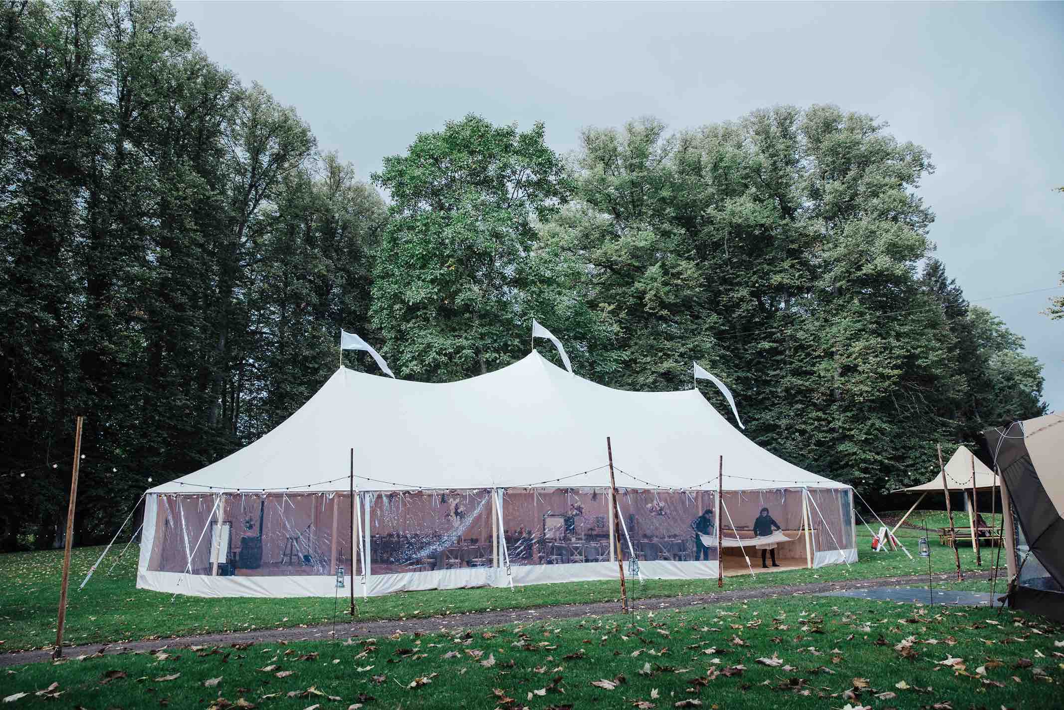 stort-telt-bryllup
